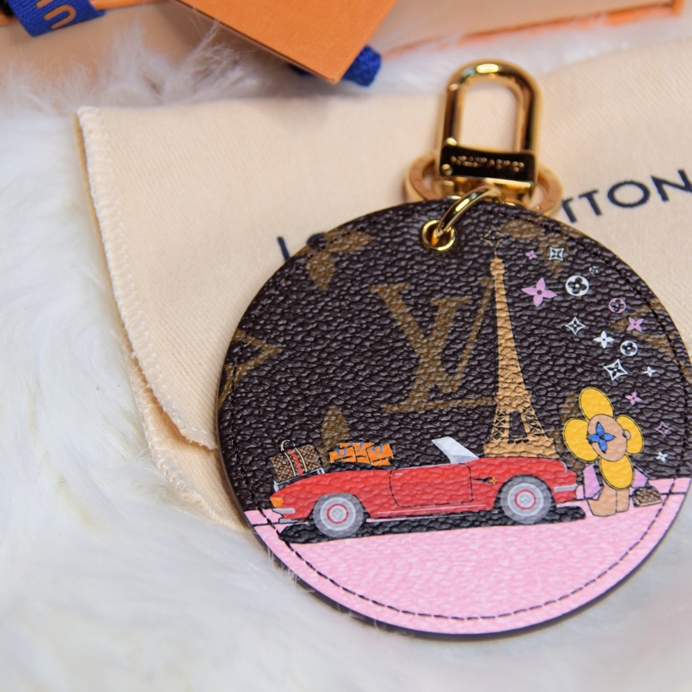 LOUIS VUITTON VIVIENNE PARIS XMAS BAG KEY HOLDER C - Picture 2 of 6